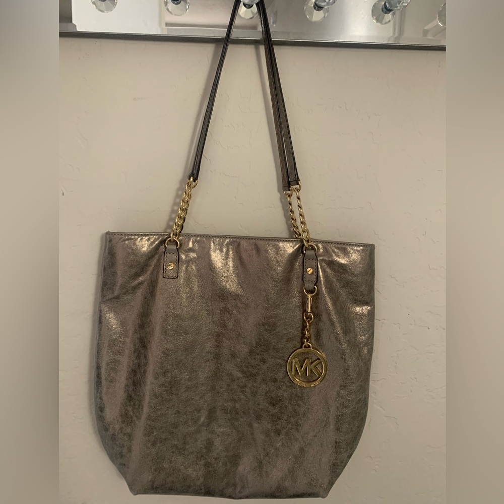 NWT MICHAEL KORS JET SET CHAIN TOTE